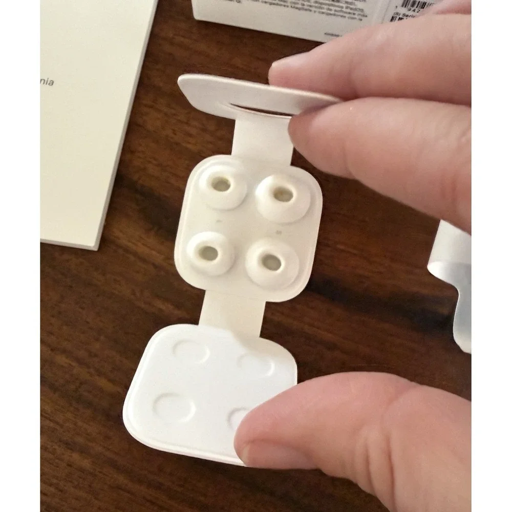 *BOX ONLY* Apple AirPods Pro White A2083 A2084 + Tips *BOX ONLY*